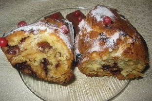 Ванильный кекс с шоколадом и брусникой