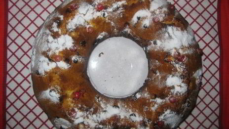 ванильный кекс с шоколадом и брусникой