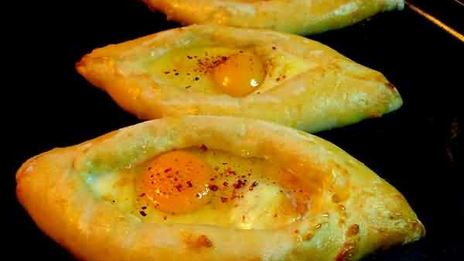 аджарские хачапури лодочка