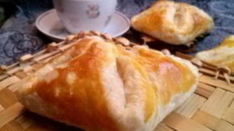 хачапури из готового слоеного теста