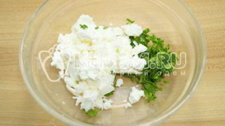 хачапури с брынзой и яйцом