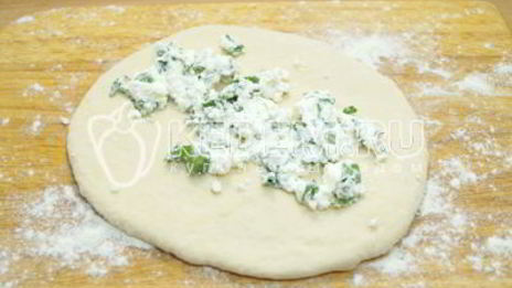 хачапури с брынзой и яйцом