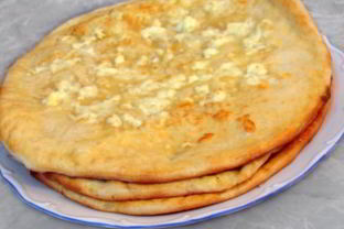 Менгрельские хачапури с сыром сулугуни