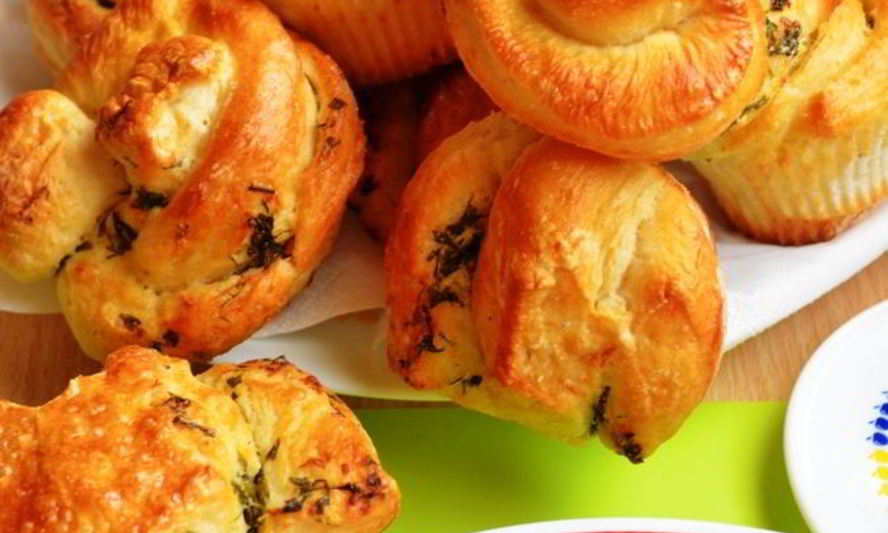 Рецепт чесночные гармошки к борщу