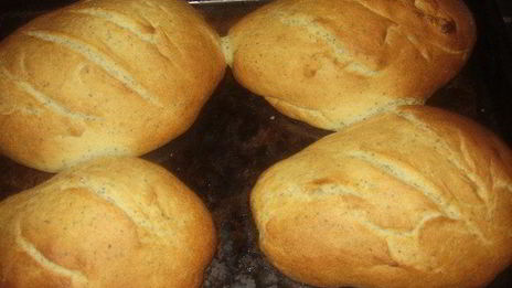 хлеб монж с зернышками мака