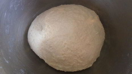 хлеб с днем святого валентина