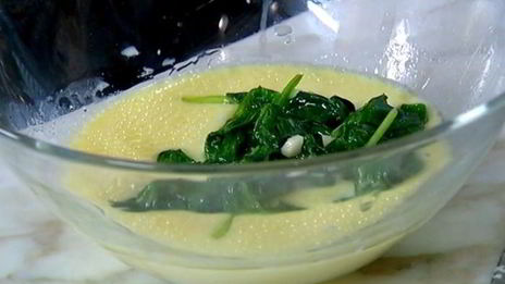 хлеб с фетой и шпинатом