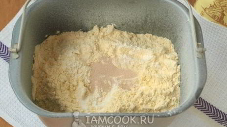 кукурузный хлеб в хлебопечке