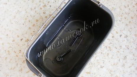 луковый хлеб в хлебопечке