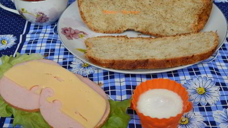 луковый хлеб в мультиварке