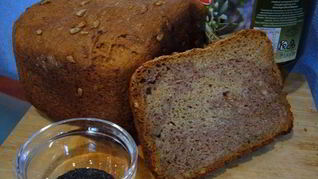 Ореховый хлеб с семечками