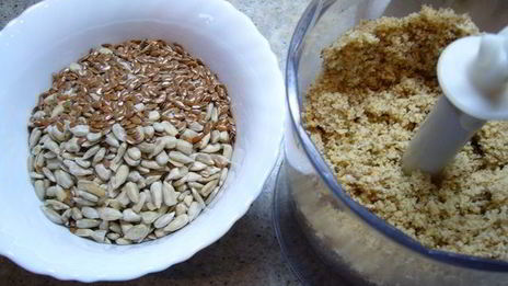 ореховый хлеб с семечками