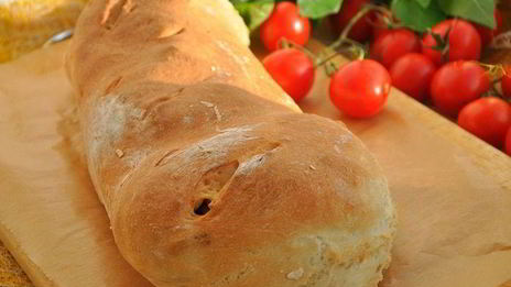 тосканский пресный хлеб с рулетом из ягнятины