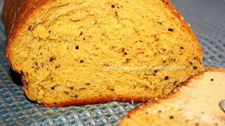 Тыквенный хлеб с кунжутом