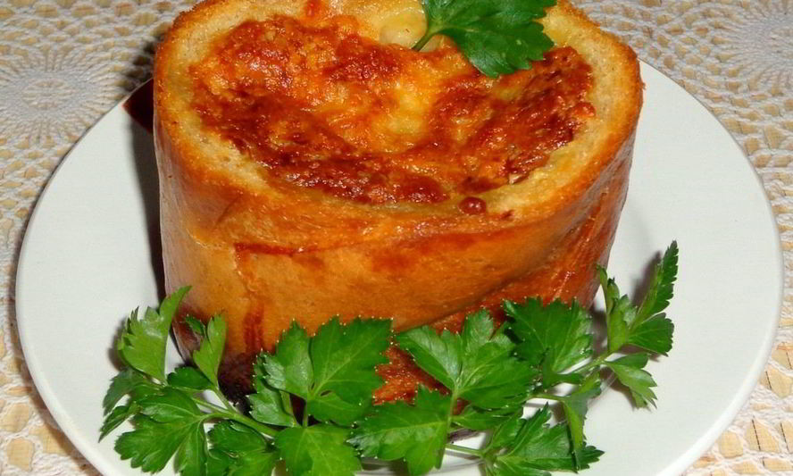 Рецепт запеченный батон с фаршем и тыквой