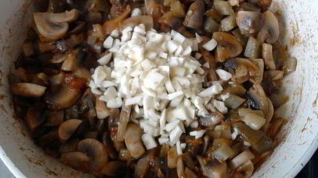 фаршированный овощами лаваш в духовке