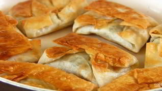 Хрустящие конвертики из лаваша с начинкой