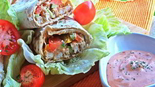 Курица с овощами в лаваше