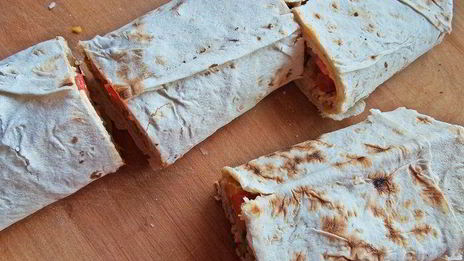 курица с овощами в лаваше