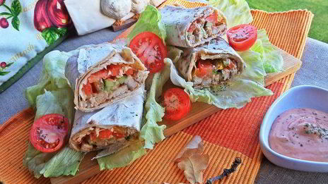 курица с овощами в лаваше