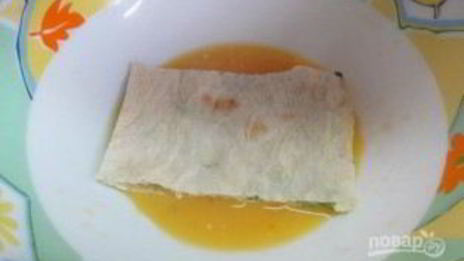 лаваш, обжаренный в яйце