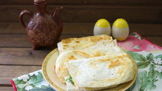 Лаваш с копченым сыром