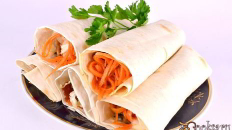 лаваш с курицей, грибами и корейской морковью