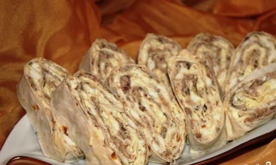 Рецепт лаваш с сайрой, яйцами и сыром