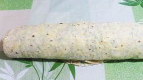 лаваш с сайрой, яйцами и сыром