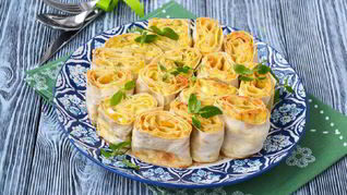 Лаваш с творогом и сыром в духовке