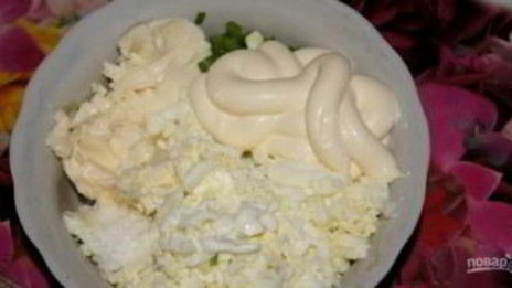 рулетики из лаваша с чесноком