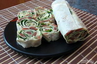 Рулетики из лаваша с красной рыбой