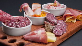 Рулеты с колбасой и сыром в тесте и в лаваше