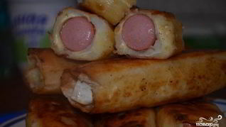 Сосиски в лаваше с картошкой