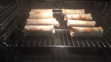 сулугуни в лаваше