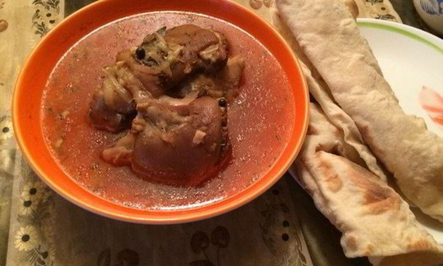 Рецепт свиная рулька в мультиварке с домашним лавашом