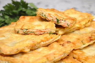 Тонкий лаваш с крабовыми палочками и яйцом