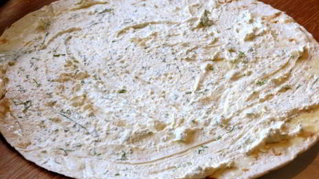 улитка из лаваша с творогом