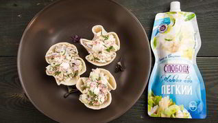 Закуска в лаваше из крабовых палочек