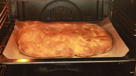 абрикосовая фокачча с лимончелло