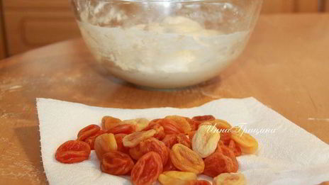 абрикосовая фокачча с лимончелло