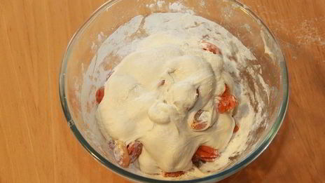 абрикосовая фокачча с лимончелло