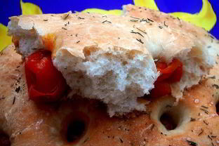 Фокачча с помидорами черри