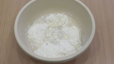 фокачча с тимьяном и анчоусами