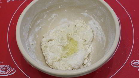 фокачча с тимьяном и анчоусами