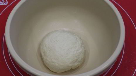 фокачча с тимьяном и анчоусами