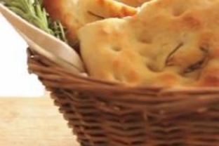 Итальянская фокачча с розмарином