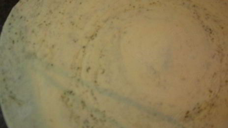 хлеб-лепешка с ореховой травой