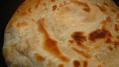 хлеб-лепешка с ореховой травой