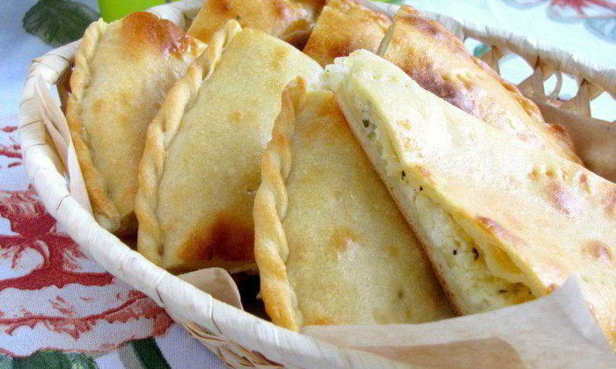 Рецепт лепешка с моцареллой, фетой и орегано